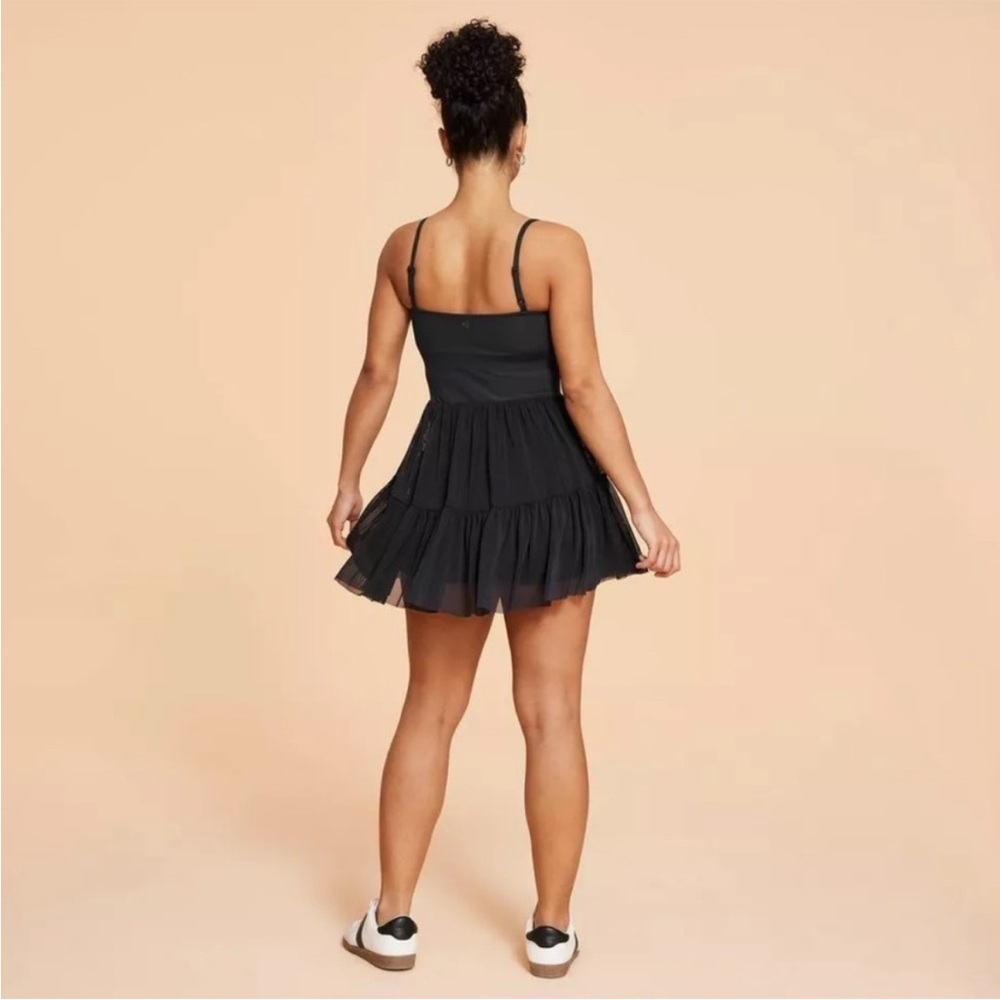 Elegant Black Mini Dress - Picture 4 of 11